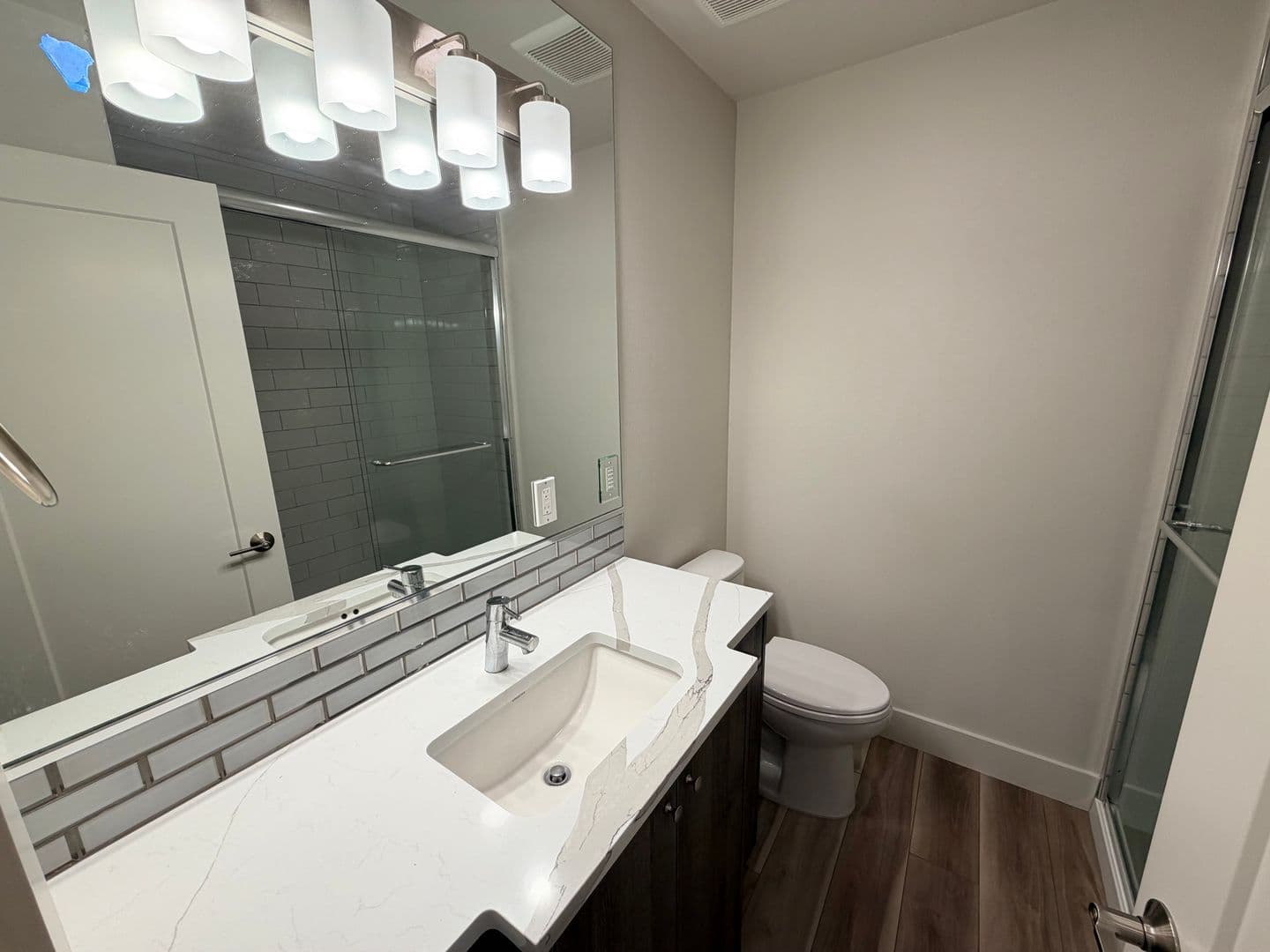 LAKE OSWEGO Apartment: 15948 QUARRY RD.