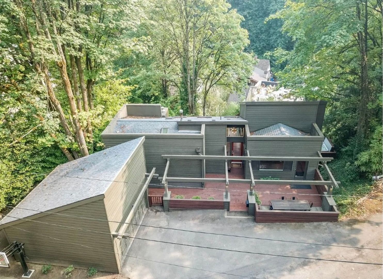 PORTLAND House: 3108 SW BENNINGTON DRIVE