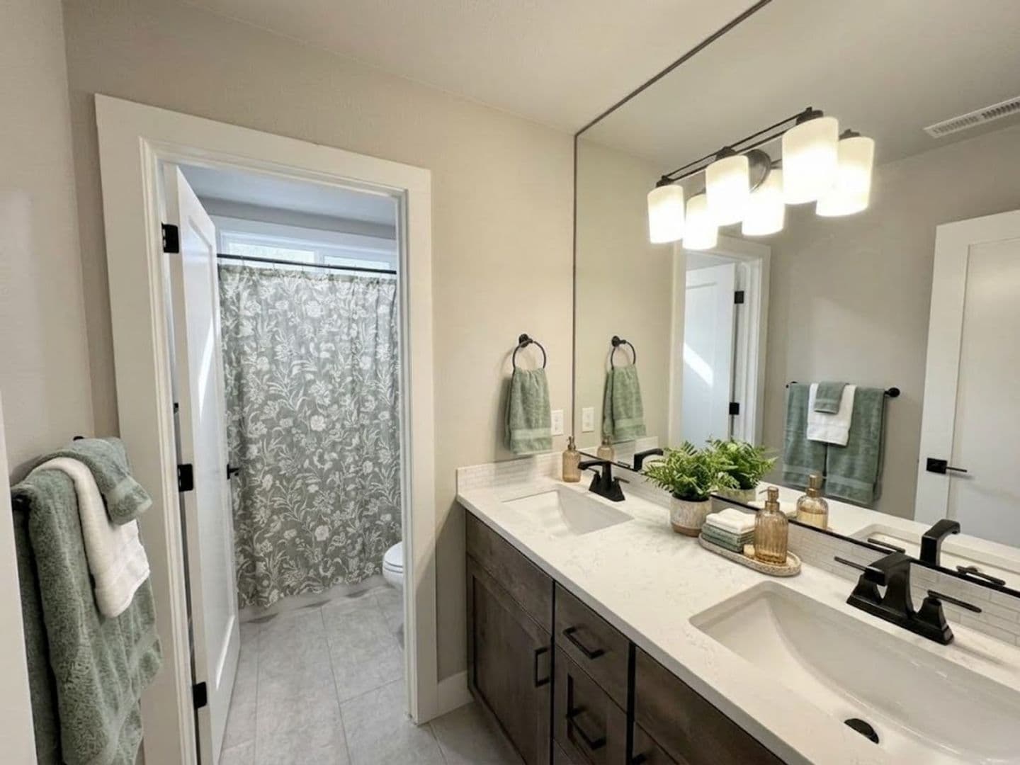 HILLSBORO House: 4049 SE 77TH AVE.