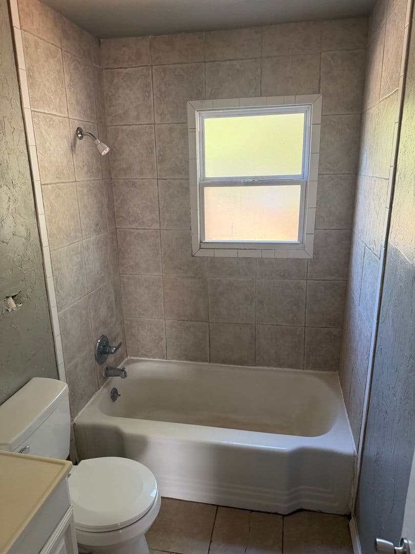 Del City House: 4201 SE 26th Street