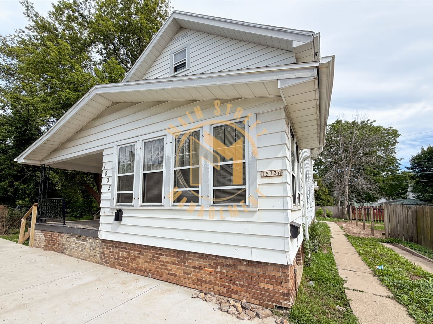 Sheboygan Apartment: 1533 N 12th St.