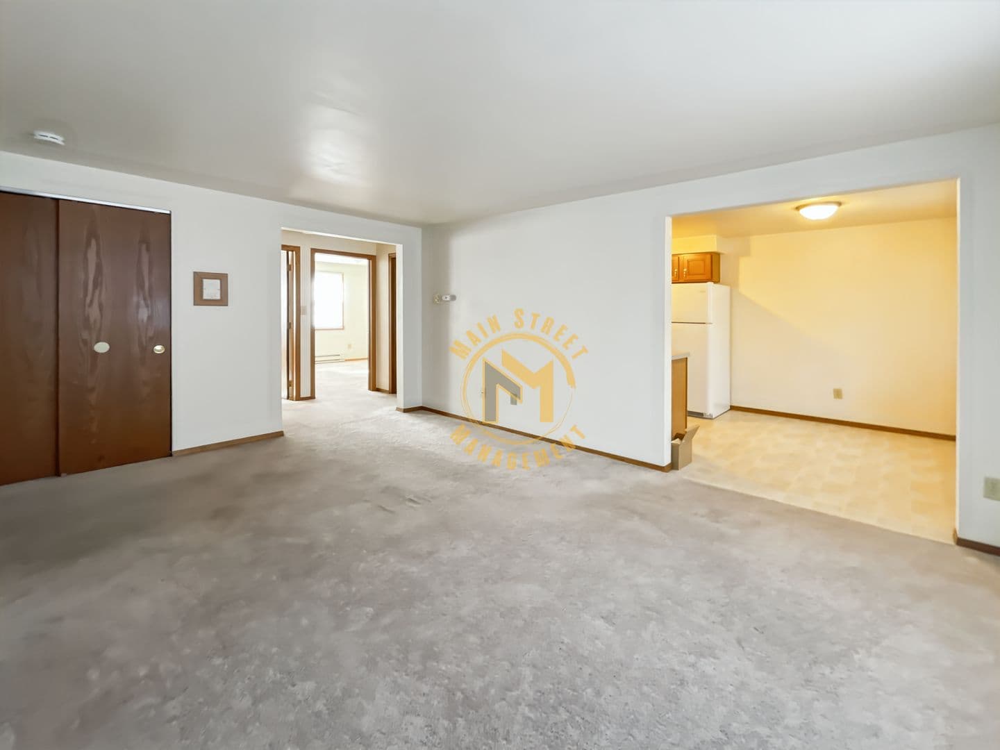 Howard Apartment: 2445 Woodale Ave.