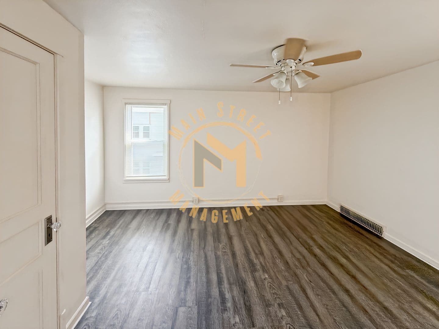 Manitowoc Apartment: 1430 N 8th St.