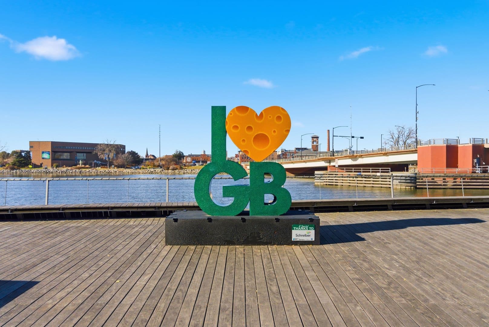 Green Bay Apartment: 401 N Washington St.