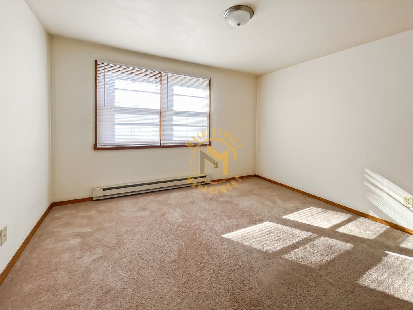 Howard Apartment: 2445 Woodale Ave.