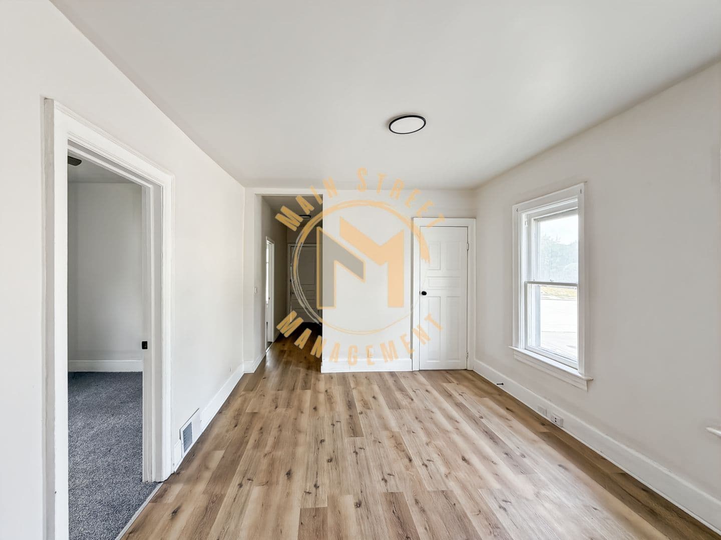 Manitowoc Apartment: 1501 S 10th St.
