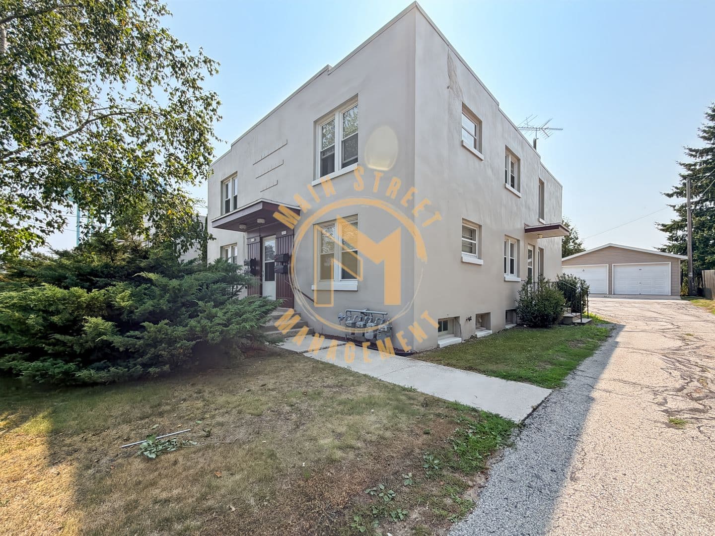 Manitowoc Apartment: 1430 N 8th St.