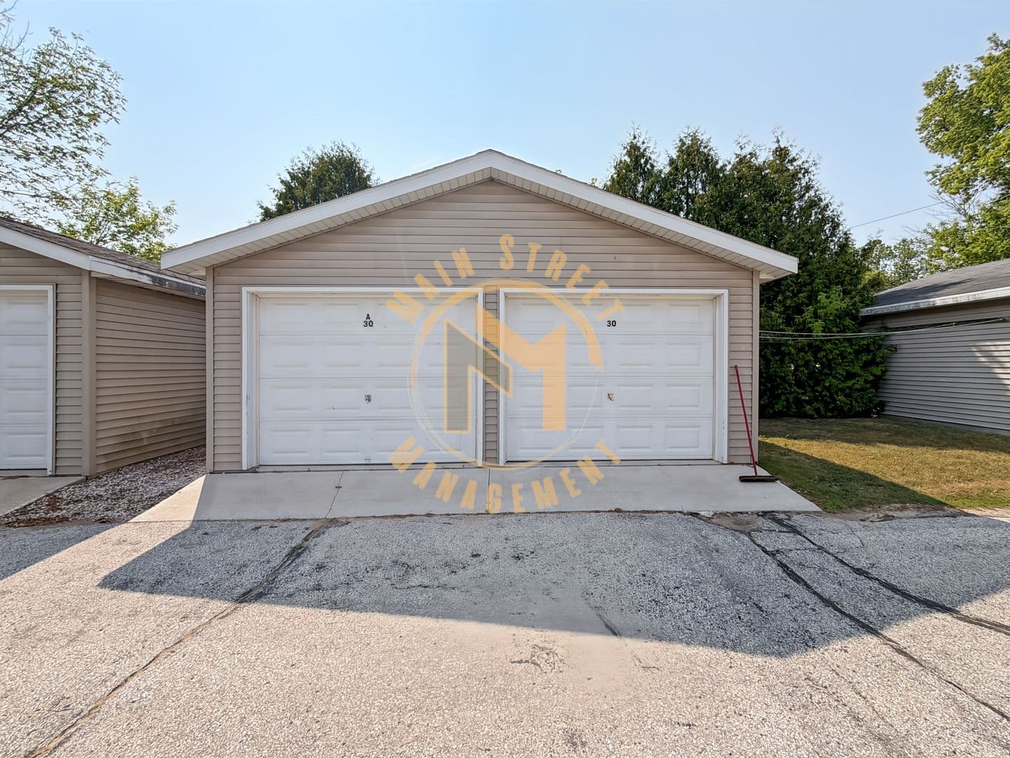 Manitowoc Apartment: 1430 N 8th St.