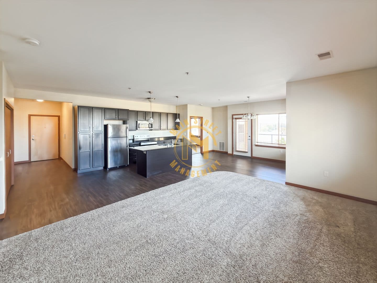 Green Bay Apartment: 401 N Washington St.