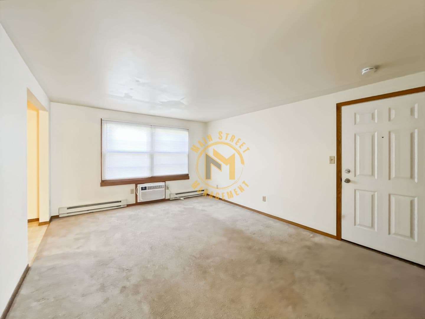 Howard Apartment: 2445 Woodale Ave.