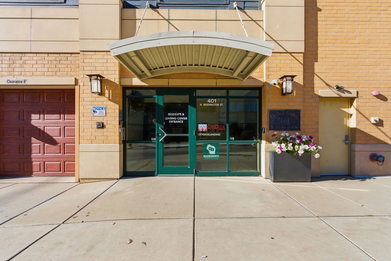 Green Bay Apartment: 401 N Washington St.