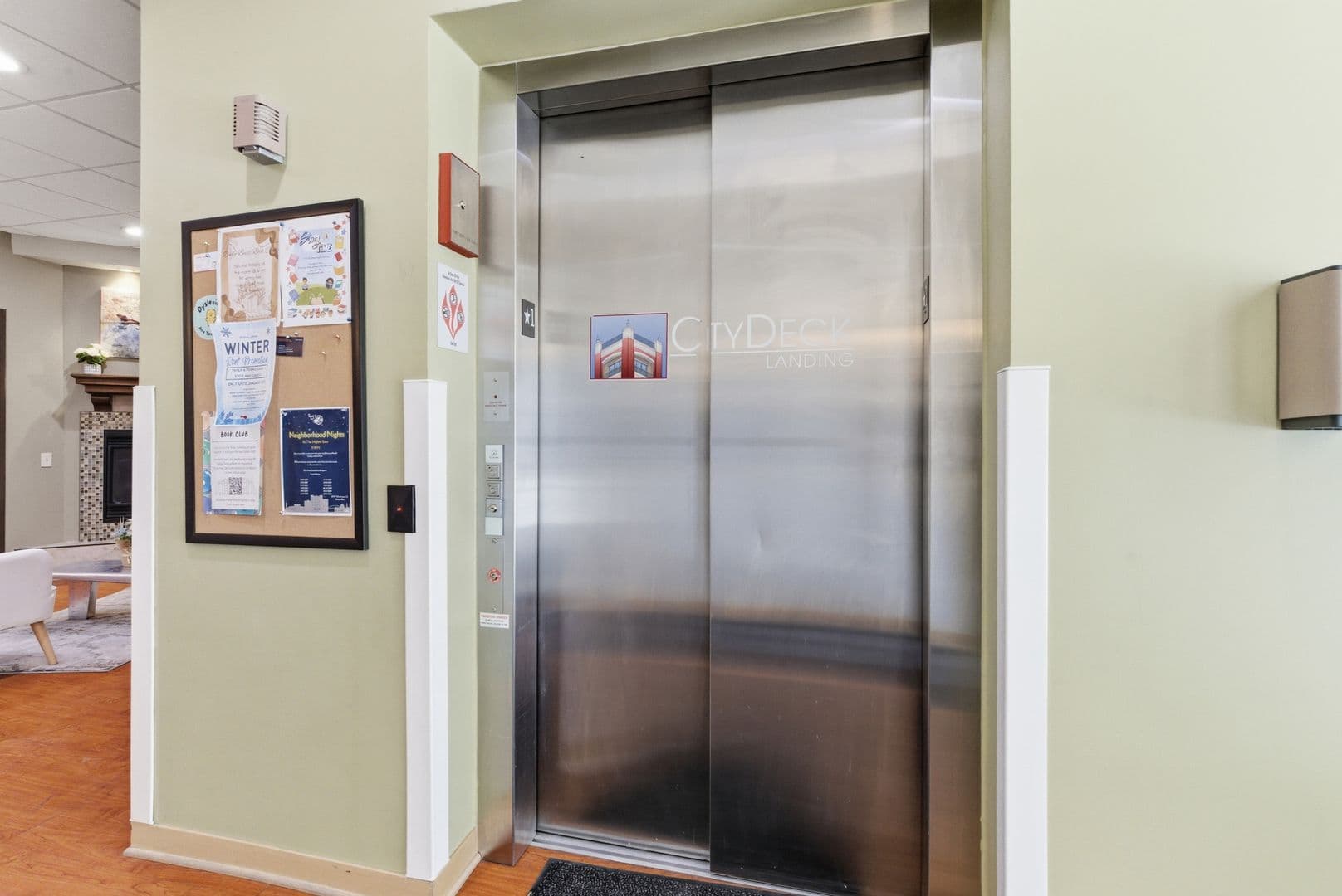 Green Bay Apartment: 401 N Washington St.