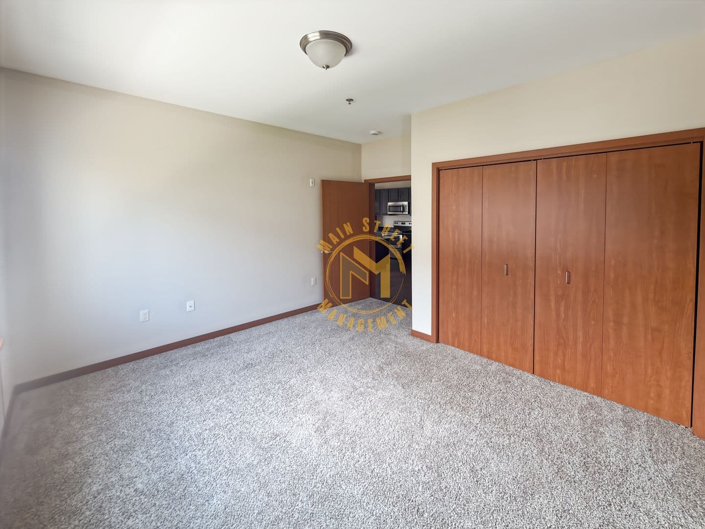 Green Bay Apartment: 401 N Washington St.