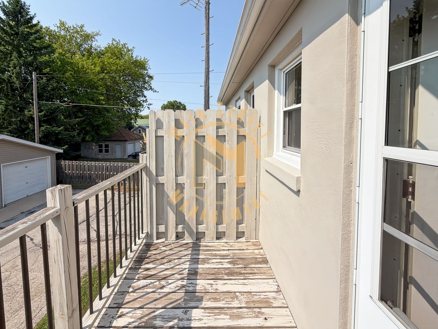 Manitowoc Apartment: 1430 N 8th St.