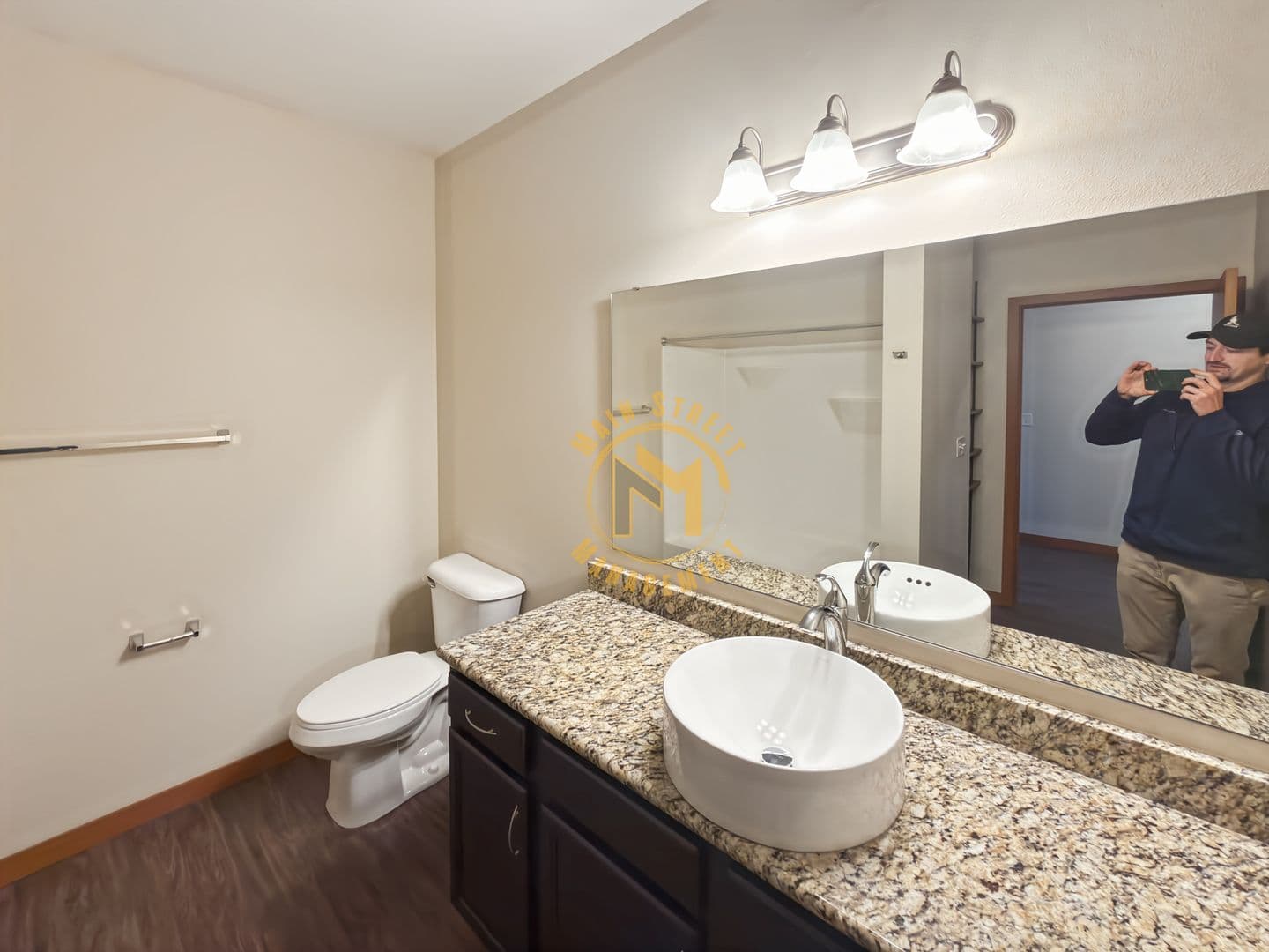 Green Bay Apartment: 401 N Washington St.