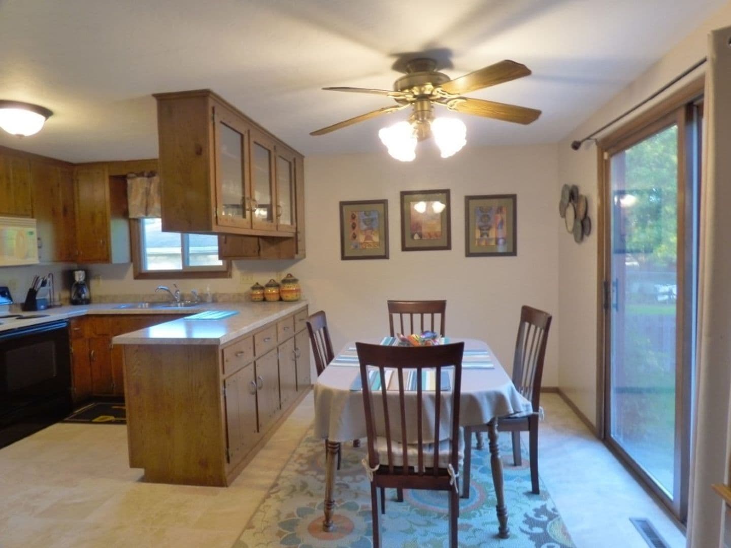 Green Bay House: 2171 Packerland Dr.