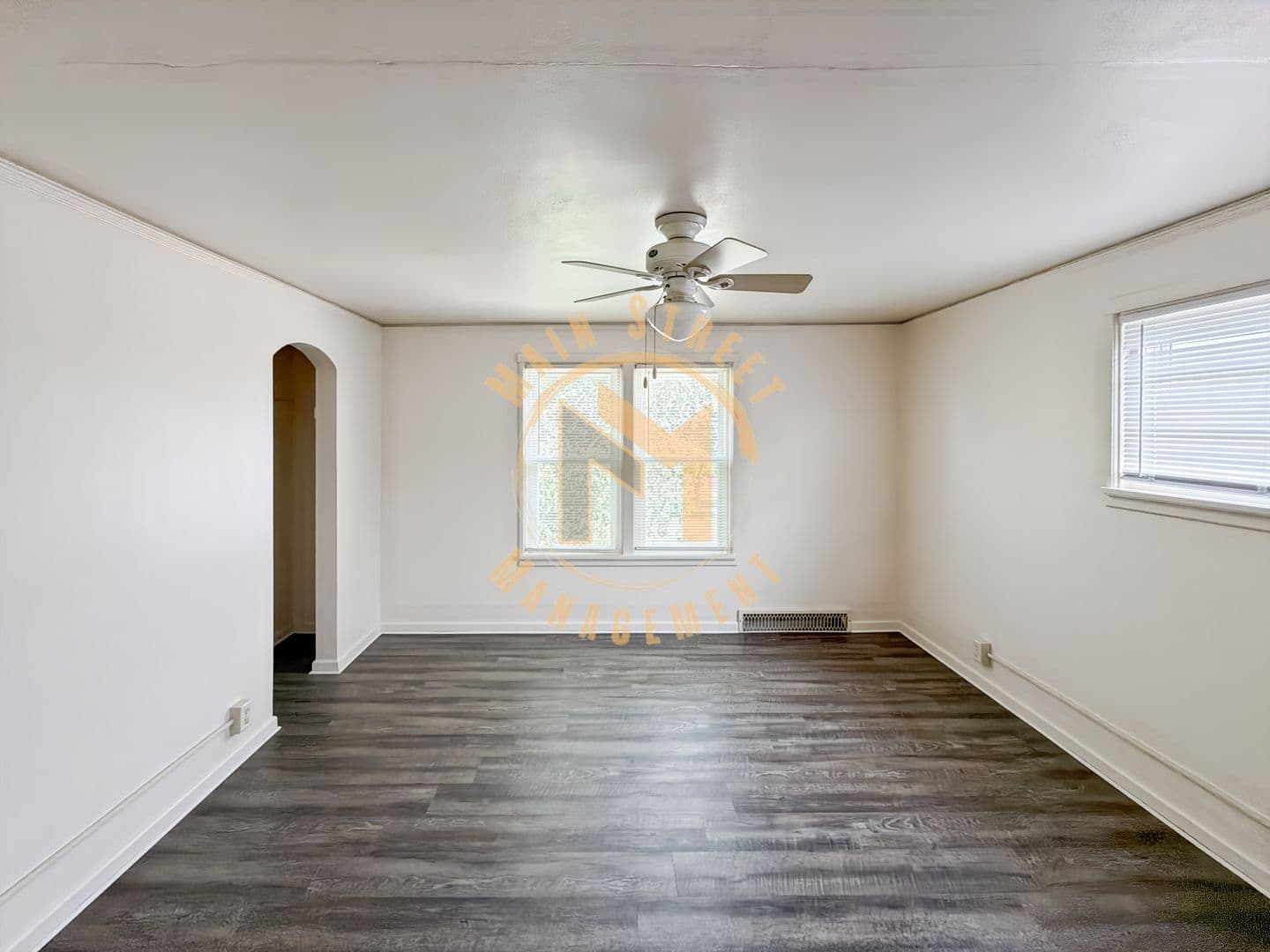 Manitowoc Apartment: 1430 N 8th St.