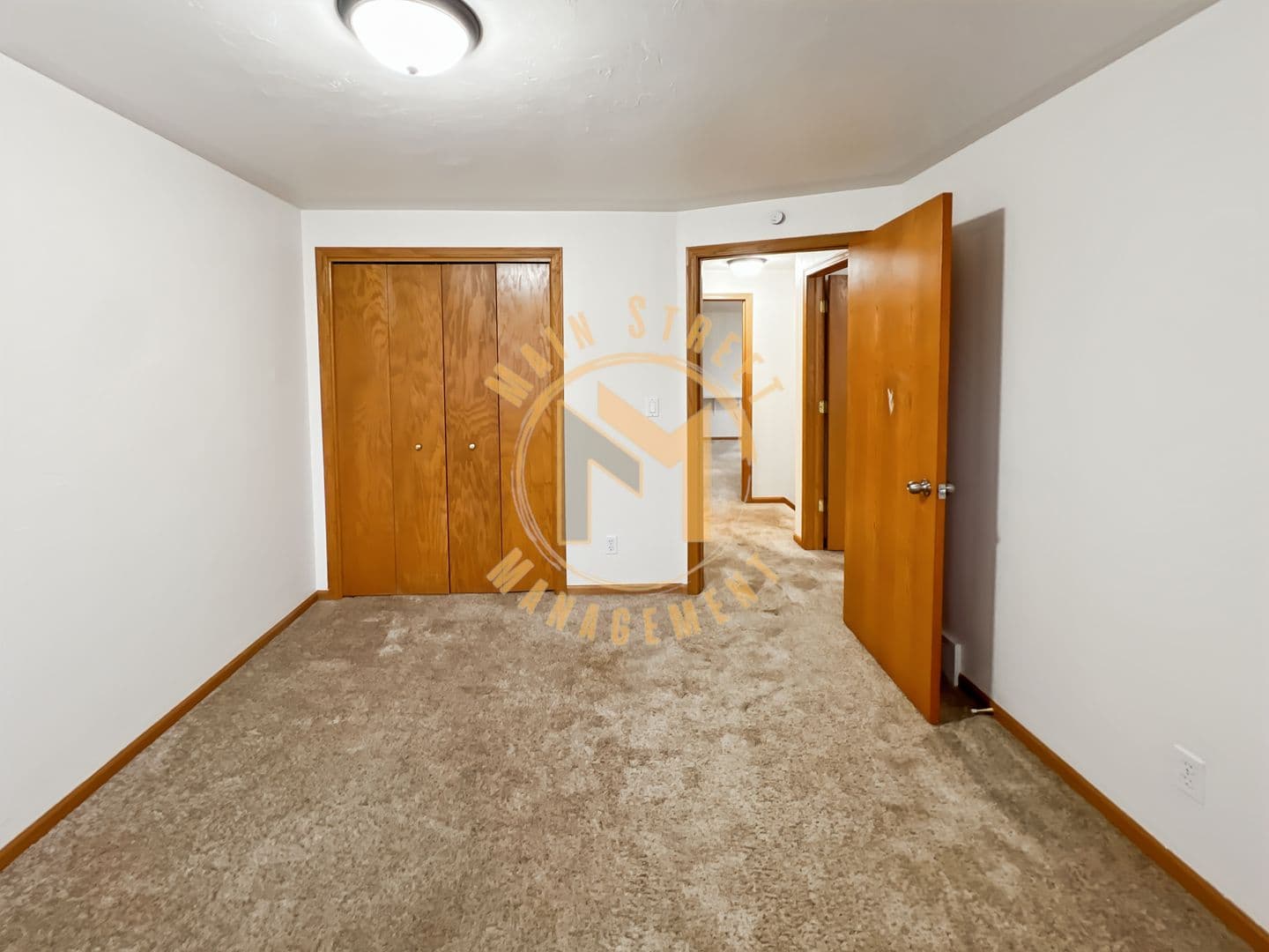 DePere Apartment: 466 S Good Hope Rd.