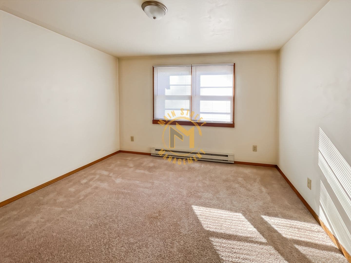 Howard Apartment: 2445 Woodale Ave.