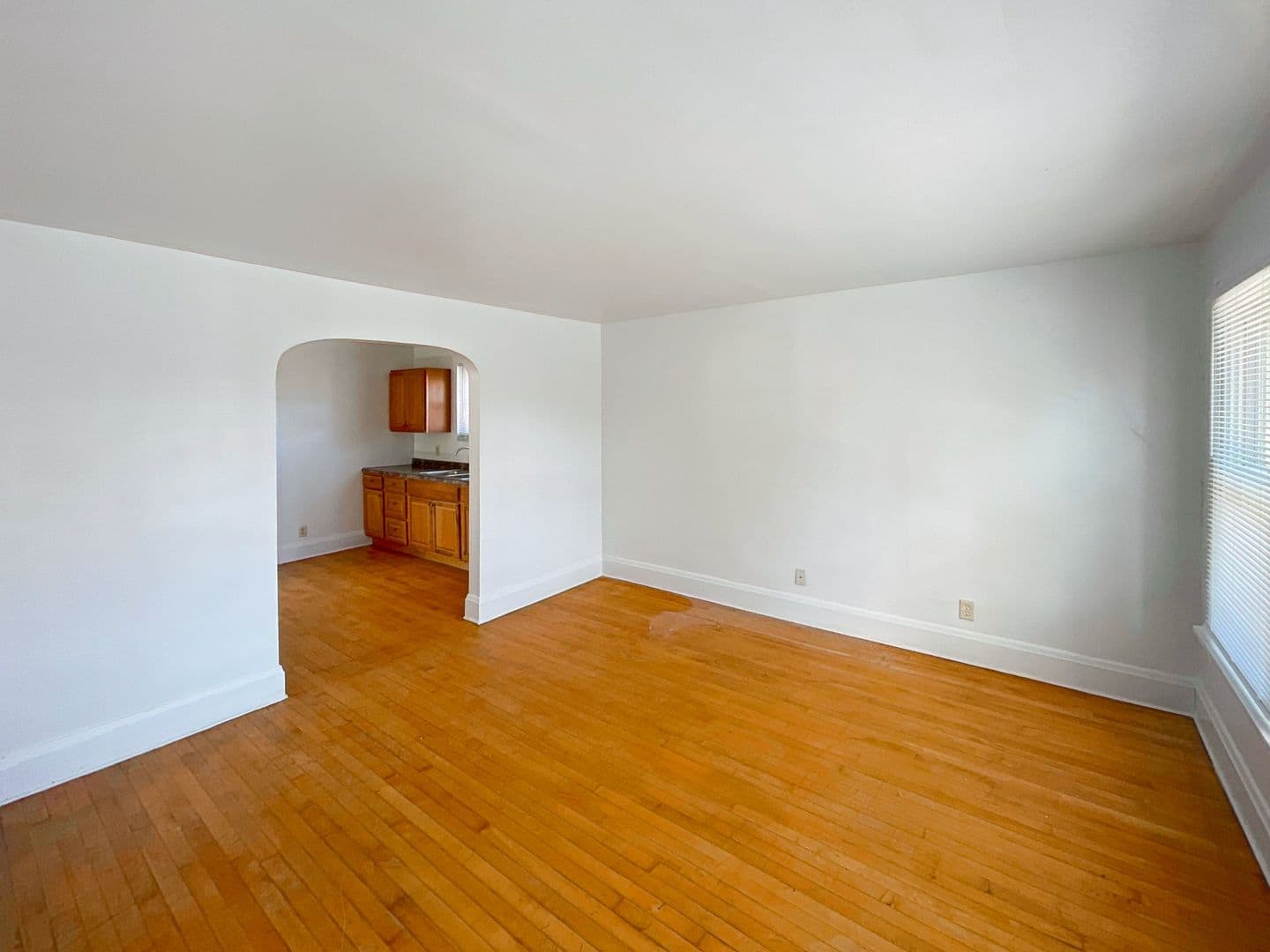 Green Bay Apartment: 515 Forest St.