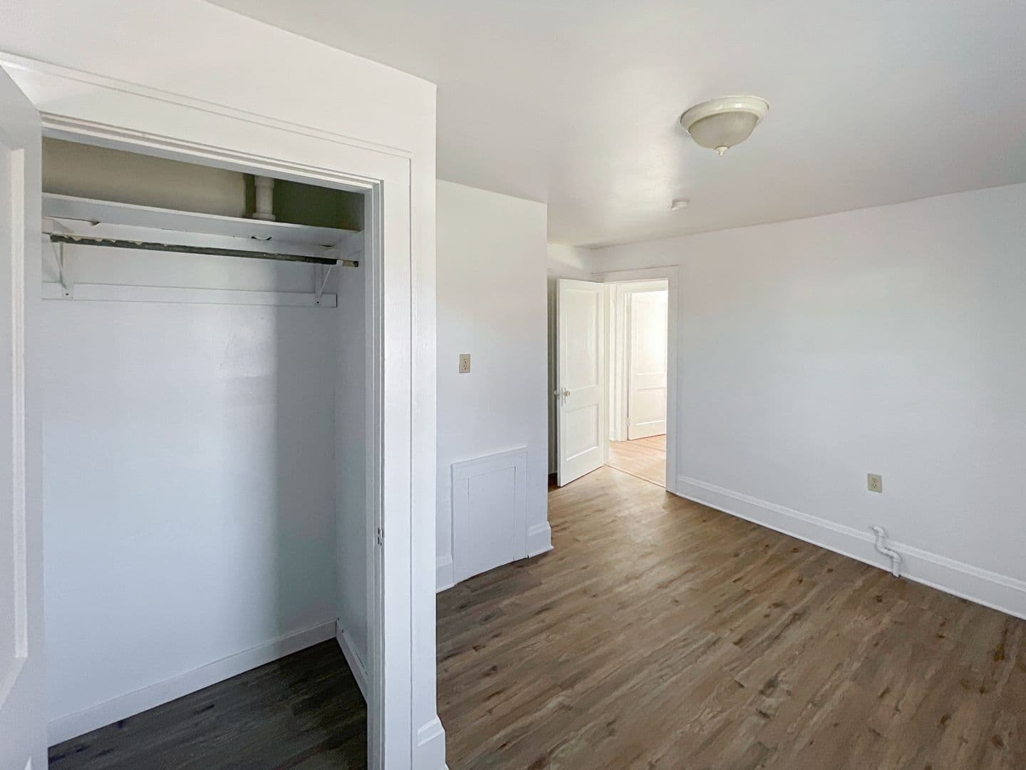 Green Bay Apartment: 515 Forest St.