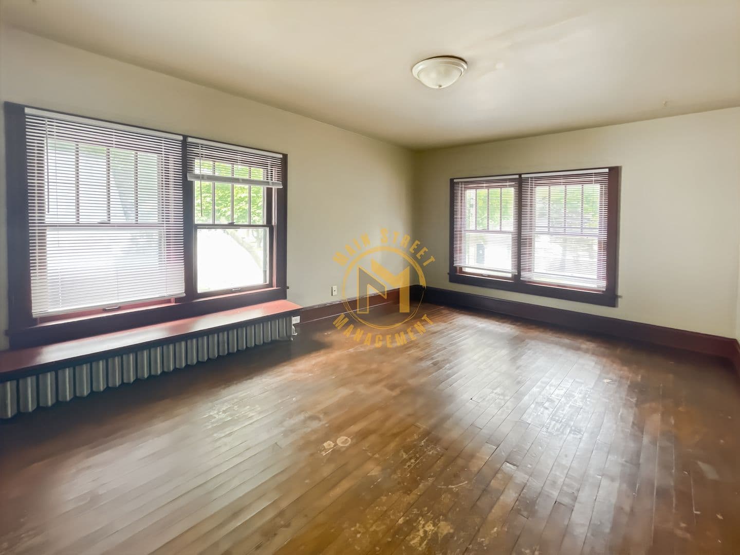 Green Bay Apartment: 1330 E Walnut St.