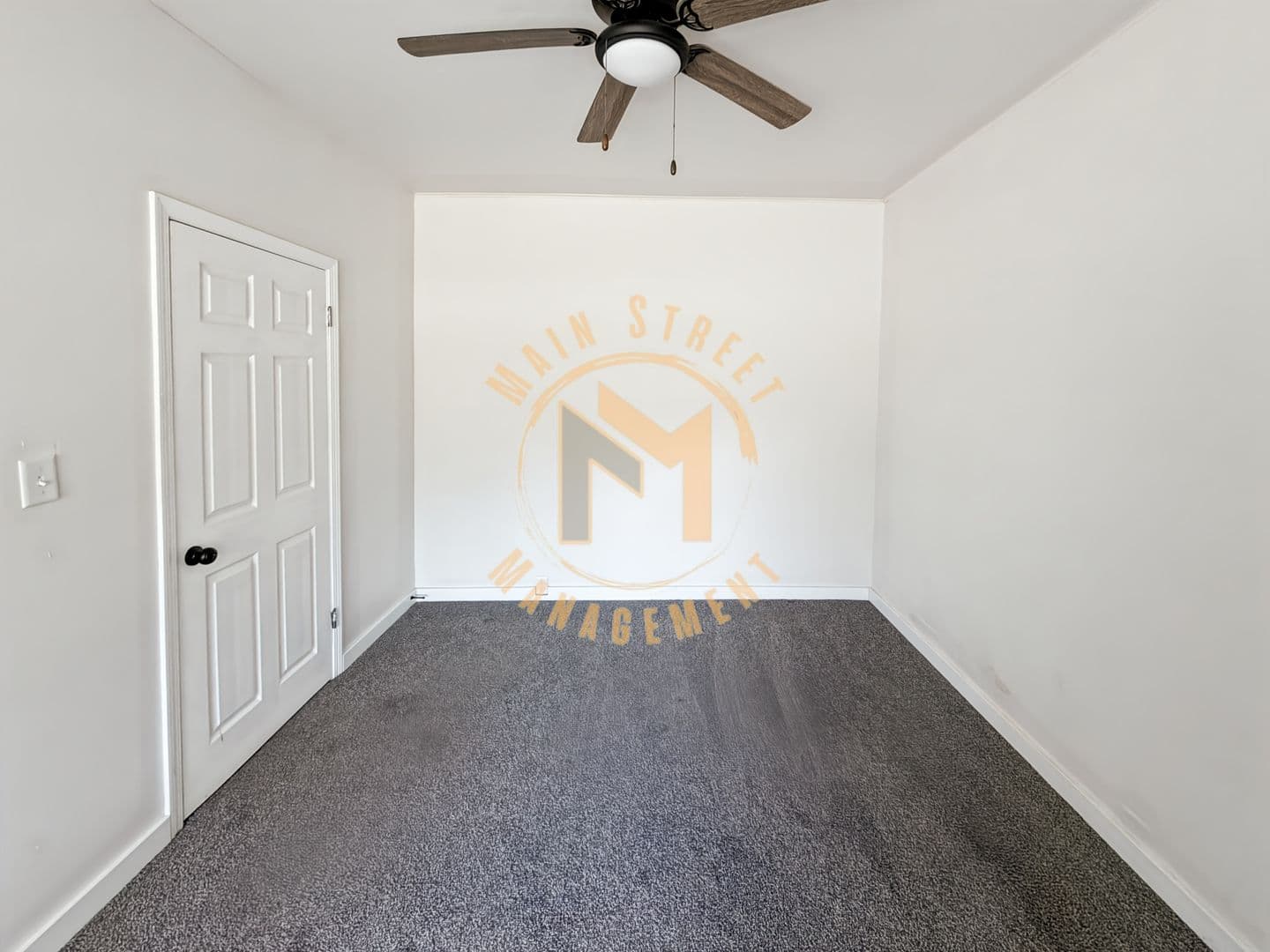 Manitowoc Apartment: 1501 S 10th St.