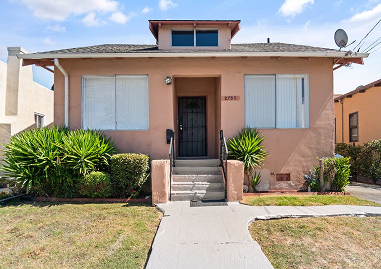 Berkeley House: 2755 Dohr St