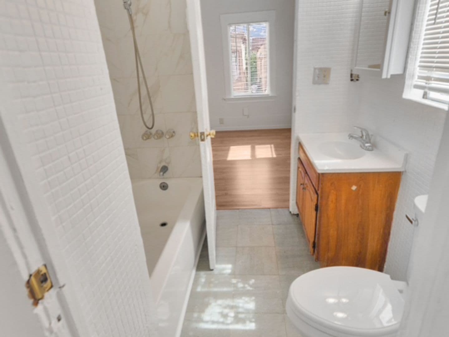Berkeley House: 2755 Dohr St