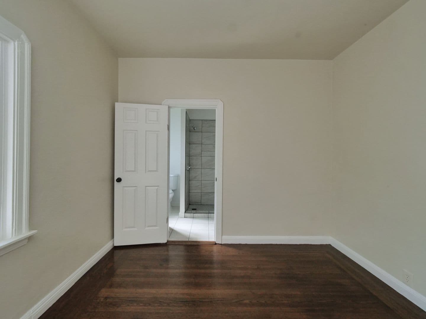 OAKLAND House: 1475 70th AVE