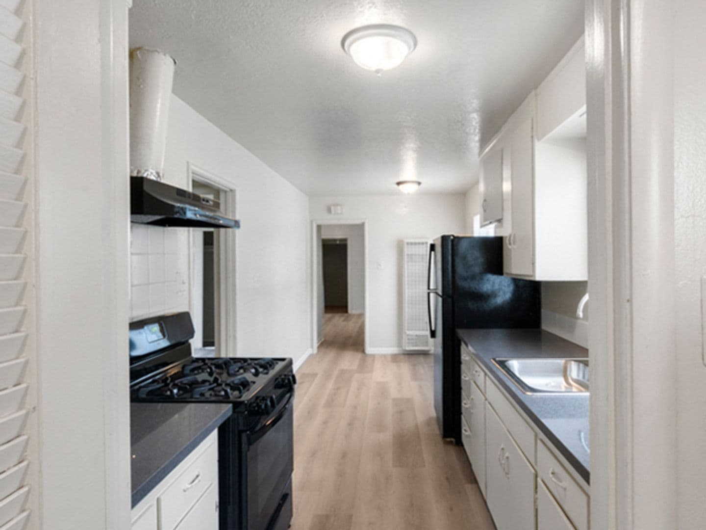 OAKLAND House: 2137 104TH AVENUE