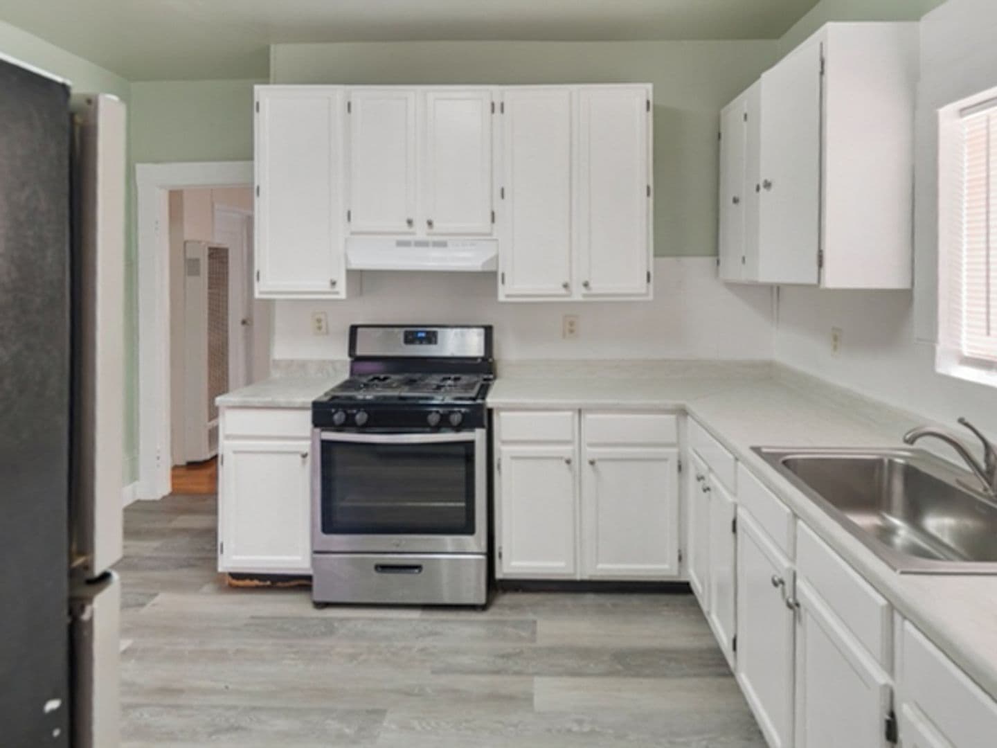 Berkeley House: 2755 Dohr St