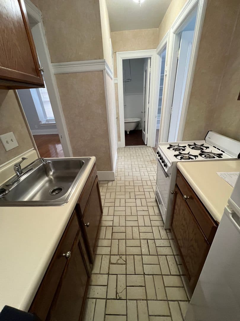 Rochester Apartment: 593 Park Ave