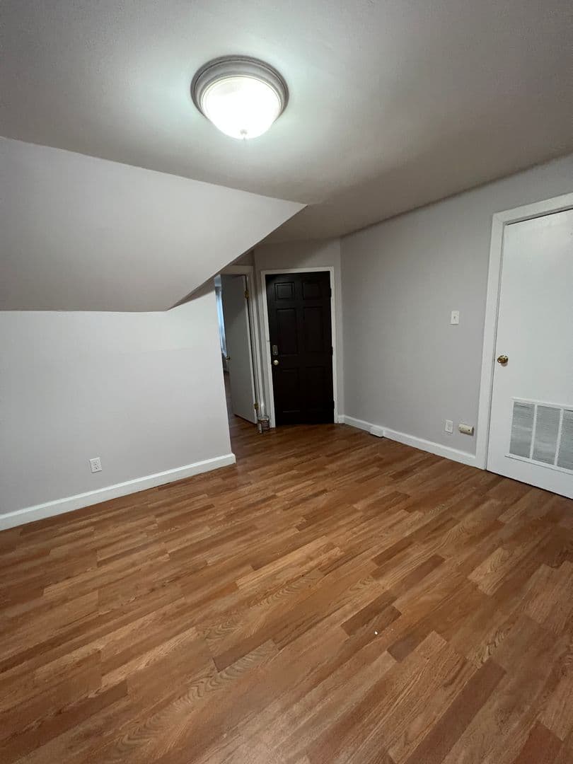Rochester Apartment: 163-165 Leighton Ave