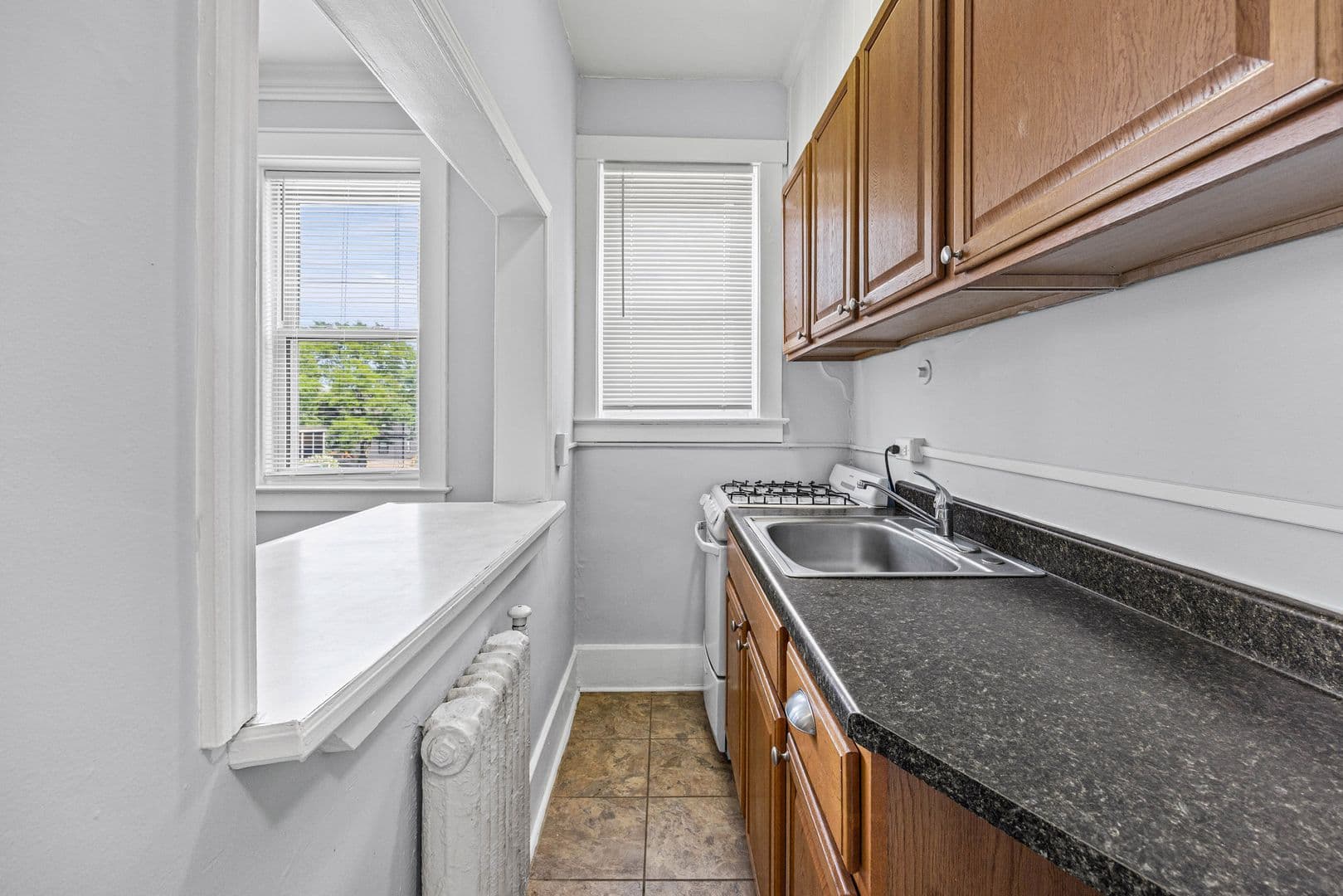 Rochester Apartment: 1615-1625 East Ave