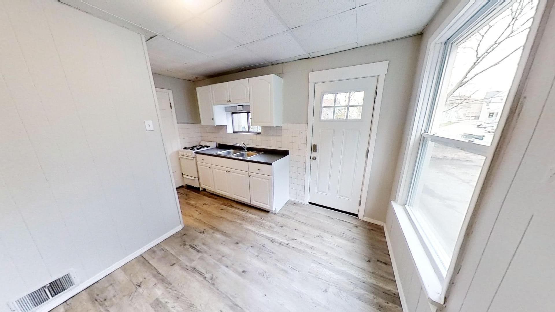 Rochester Apartment: 439 Meigs St