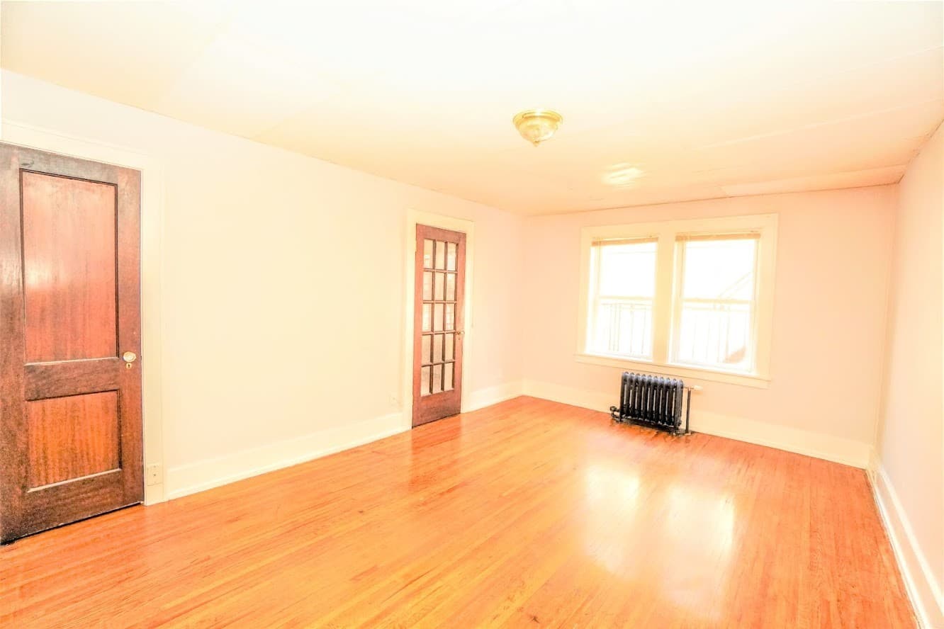 Rochester Apartment: 49 Troup Street