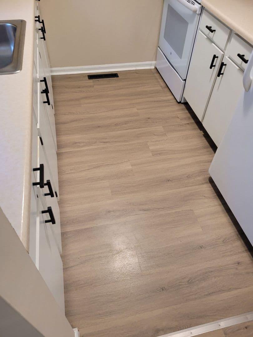 Greece Apartment: 419 Britton Road