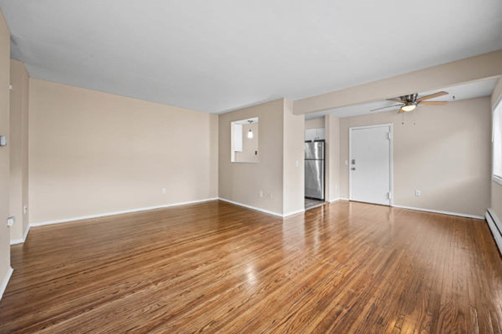 Greece Apartment: 138-154 Woodhill Drive