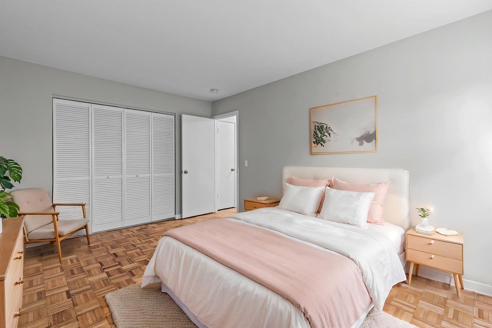 Canandaigua Apartment: 223 Bristol St