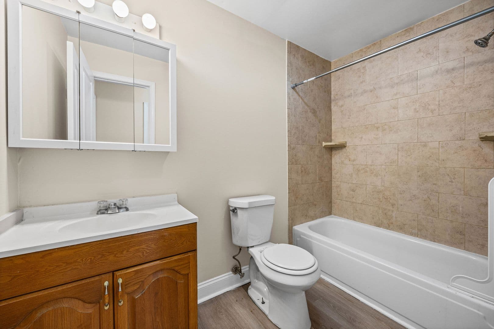 Churchville Apartment: 3802 Chili Ave