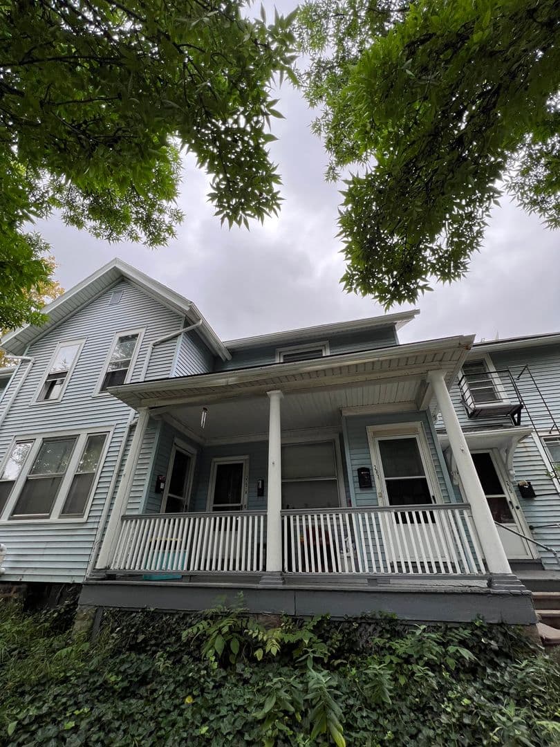 Rochester Apartment: 82 Harvard Street
