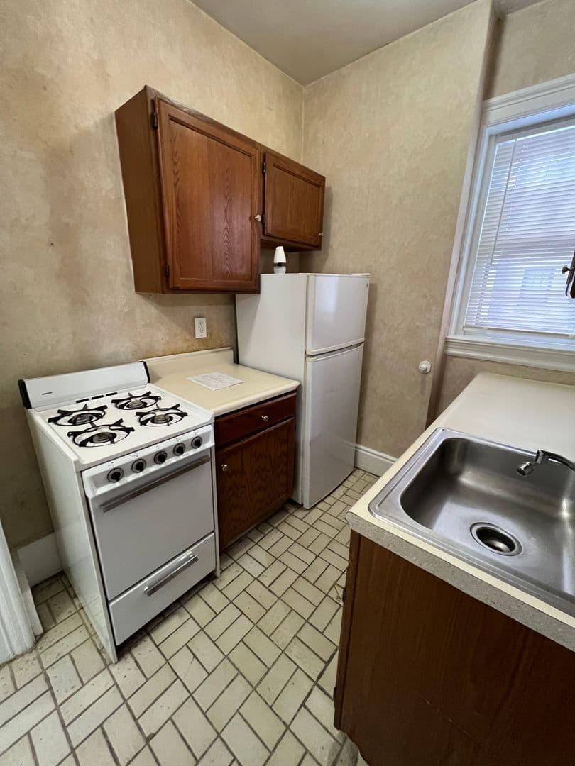 Rochester Apartment: 593 Park Ave