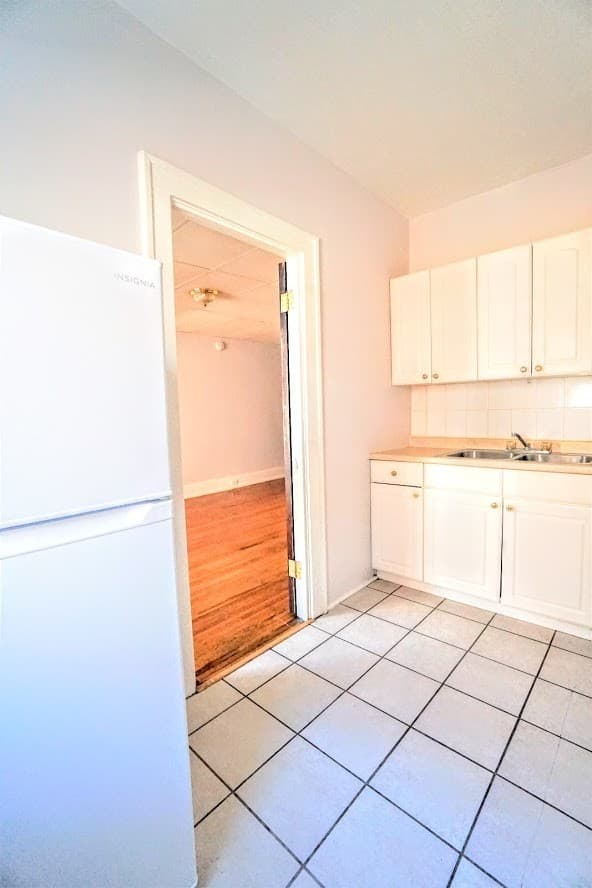 Rochester Apartment: 49 Troup Street