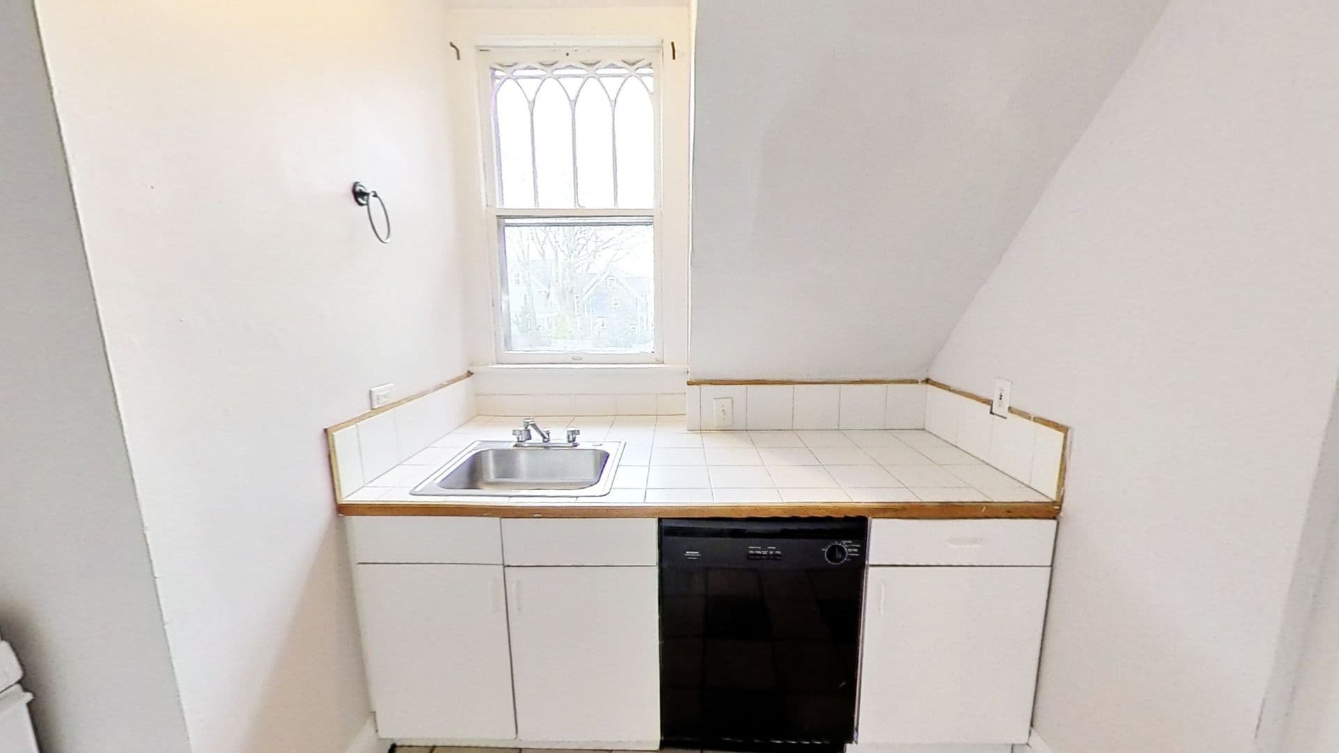 Rochester Apartment: 30 Oxford St