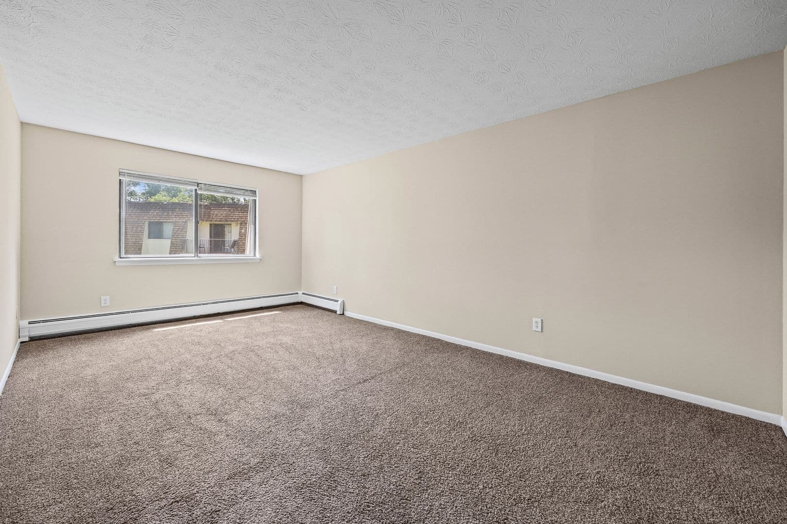 Churchville Apartment: 3802 Chili Ave