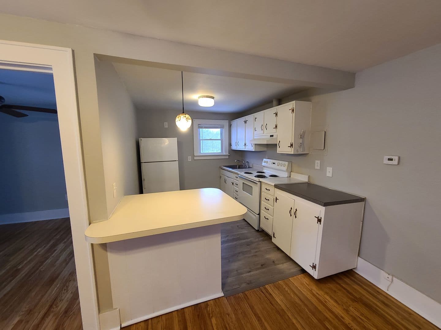 Irondequoit Apartment: 753 Washington Ave