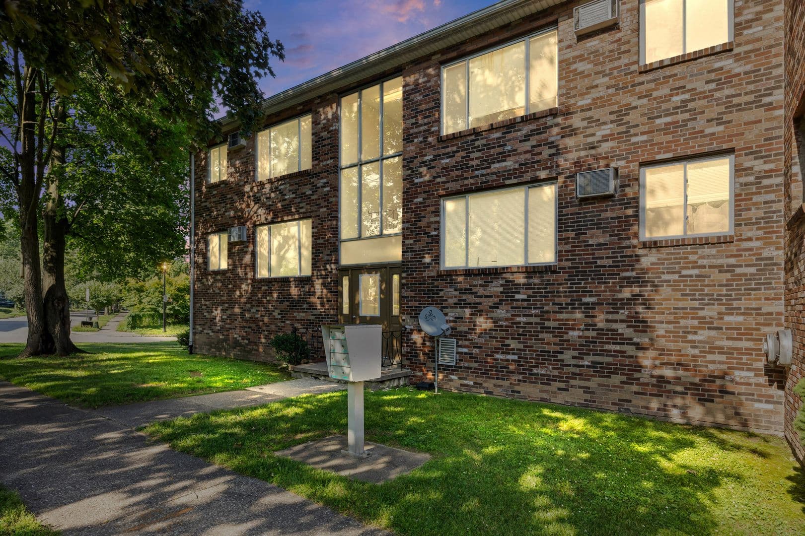 Rochester Apartment: 721 Cedarwood Terrace