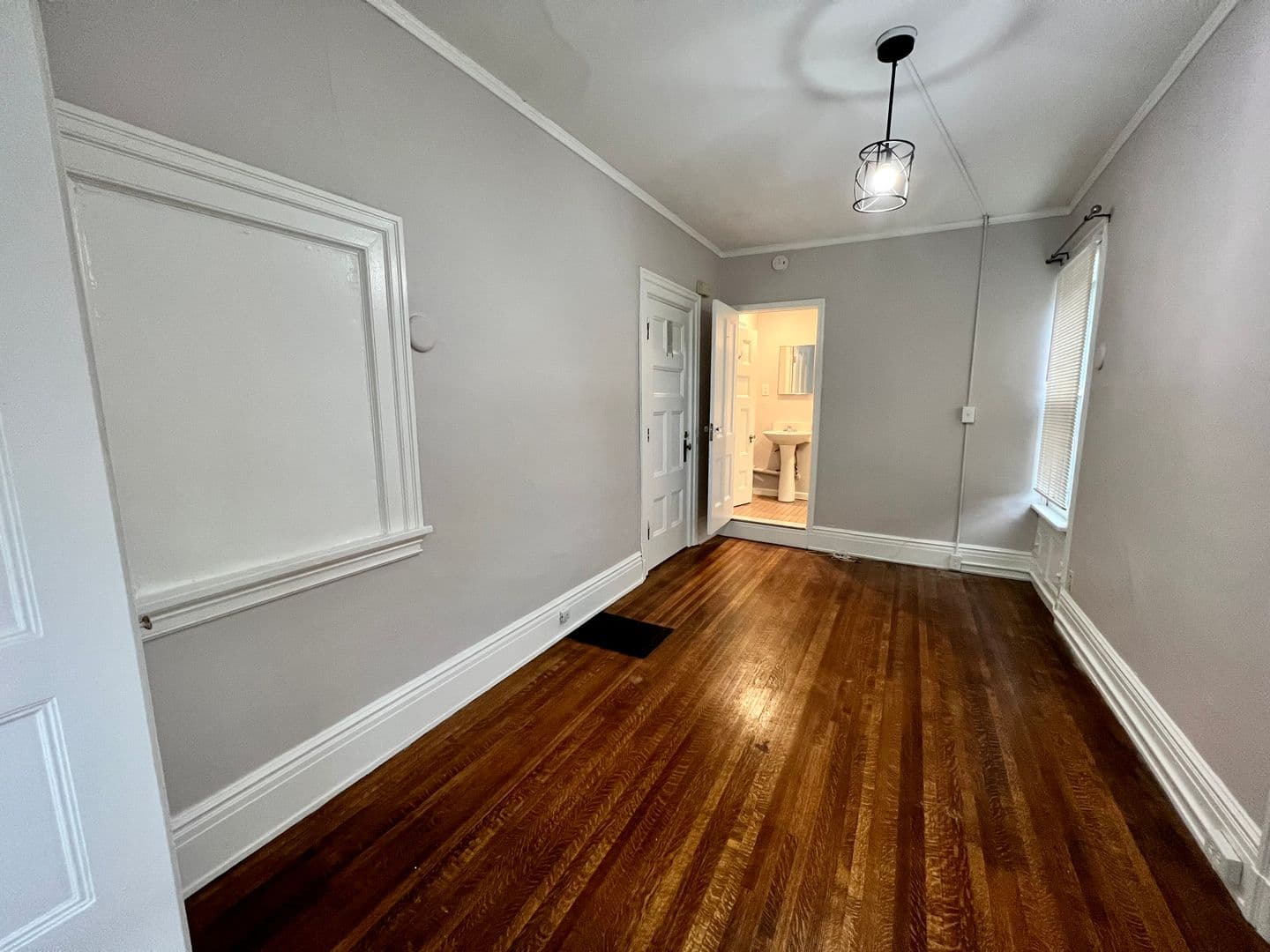 Rochester Apartment: 400 Oxford Street