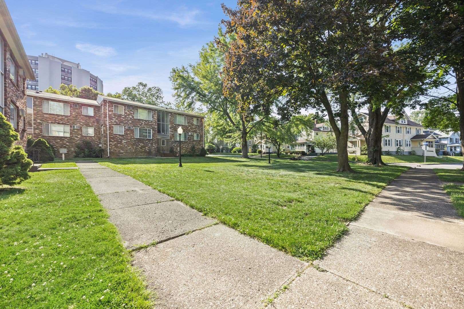 Rochester Apartment: 721 Cedarwood Terrace